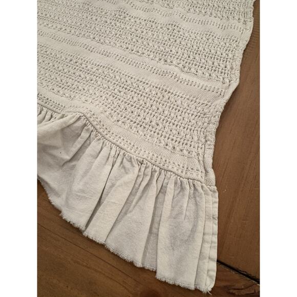 Inup Home Ivory Textured Table Runner with Ruffle Ends 95" - Picture 4 of 16